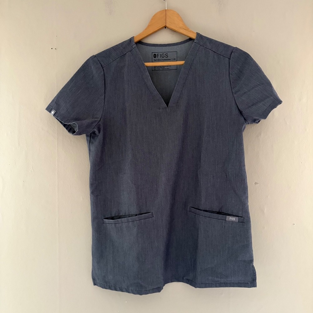 Figs Womens Casma Top Size XS Gray Nursing Uniform Hospital Pockets Doctor